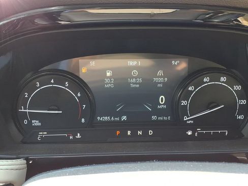 Used 2022 Lincoln Corsair AWD w/ Premium Package image 8