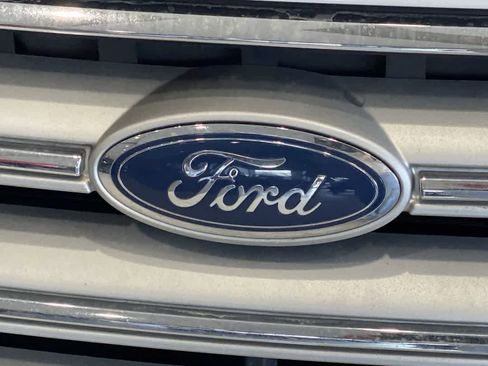 Used 2018 Ford Escape SEL w/ Ford Safe & Smart Package image 10