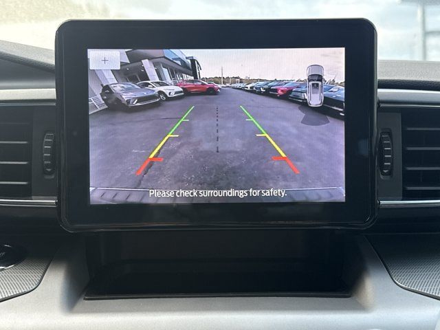 Used 2024 Ford Explorer XLT w/ Equipment Group 202A RWD image 23