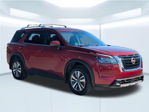 Used 2024 Nissan Pathfinder SL AWD/4WD image 8