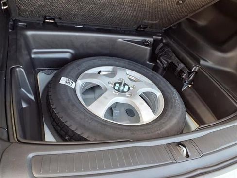 New 2025 Jeep Grand Cherokee Altitude image 57