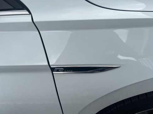 Used 2019 Volkswagen Jetta R-Line w/ R-Line Cold Weather Package image 4