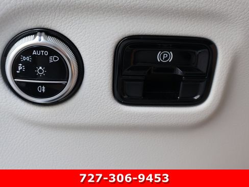 Used 2023 Mercedes-Benz EQE 500 4MATIC SUV image 22