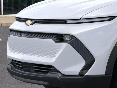 New 2026 Chevrolet Equinox EV LT image 13