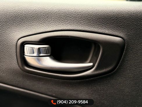 Used 2020 Jeep Compass Limited image 18