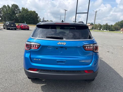 Used 2025 Jeep Compass Limited AWD/4WD image 8