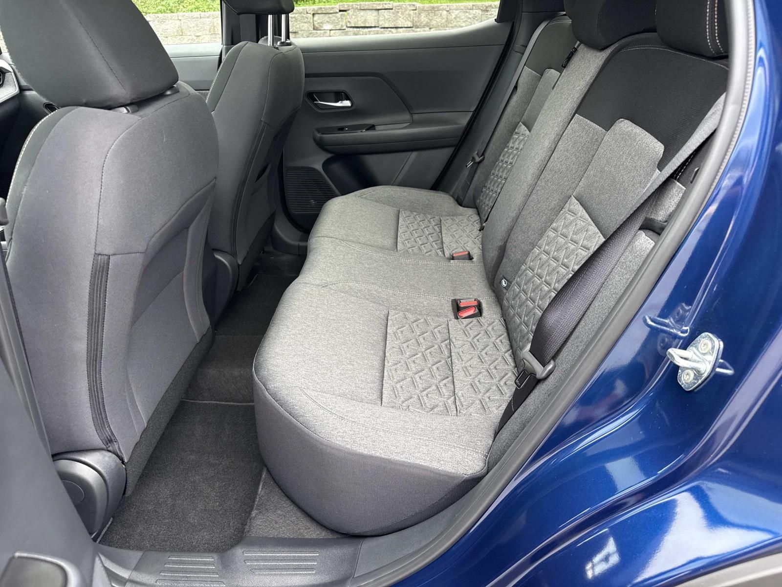 Used 2026 Nissan Kicks SV w/ SV Premium Package AWD/4WD image 28