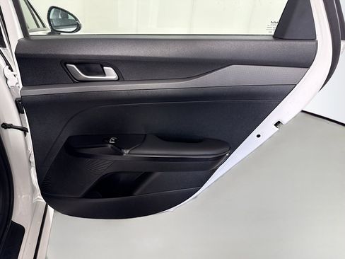 Used 2025 Kia K5 LXS image 28