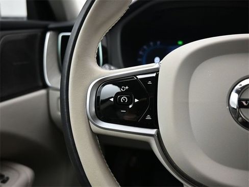 Used 2023 Volvo XC60 B5 Plus w/ Protection Package image 25