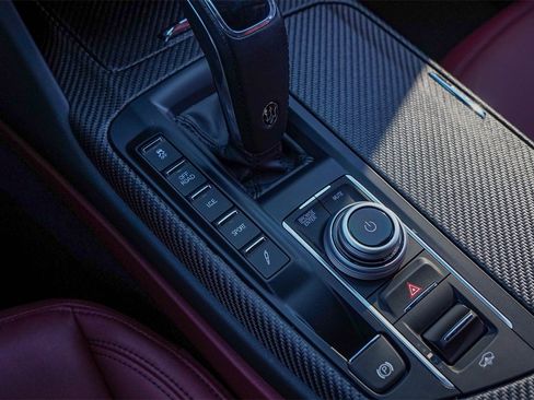 Certified 2022 Maserati Levante Modena image 21