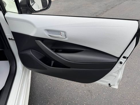 Used 2019 Toyota Corolla SE FWD image 30