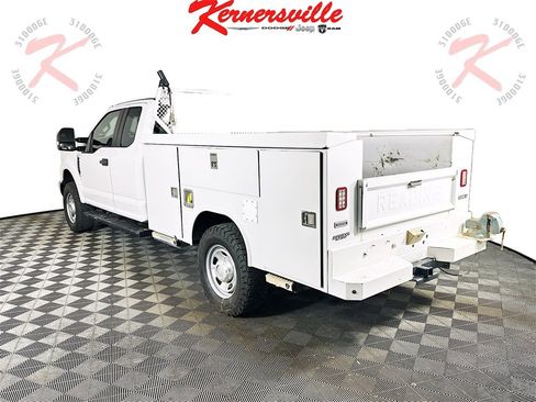 Used 2019 Ford F350 XL w/ Power Equipment Group image 5