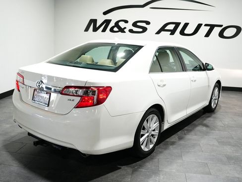 Used 2012 Toyota Camry XLE image 23
