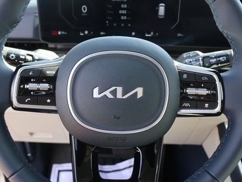 New 2026 Kia Carnival SX FWD image 24