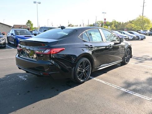 New 2026 Toyota Camry Hybrid AWD/4WD image 8