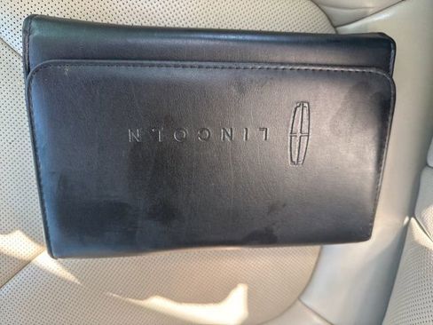 Used 2017 Lincoln MKC Reserve w/ Lincoln MKC Climate Package image 11