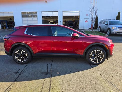 New 2026 Chevrolet Equinox EV LT image 4