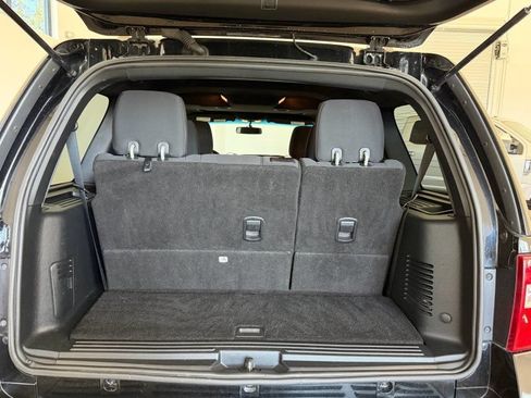 Used 2017 Ford Expedition XLT RWD image 13