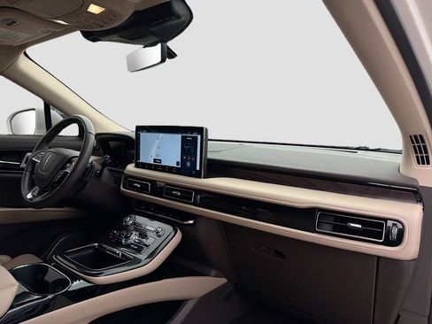 Used 2023 Lincoln Nautilus Reserve w/ Equipment Group 202A image 36