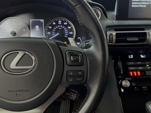 Used 2022 Lexus IS 300 image 20