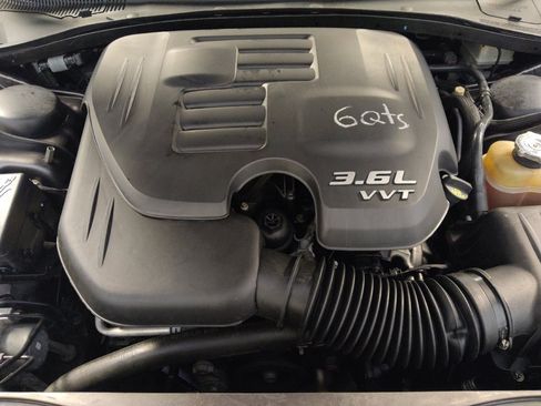 Used 2016 Chrysler 300 C w/ Safetytec Plus Group AWD/4WD image 30