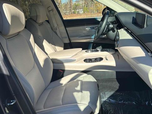 Used 2022 Genesis GV70 2.5T w/ Select Package image 22