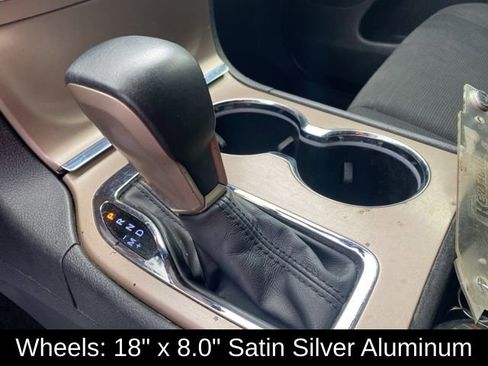 Used 2017 Jeep Grand Cherokee Laredo w/ Quick Order Package 23E image 28