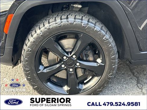 Used 2024 Jeep Grand Cherokee L Limited w/ Luxury Tech Group II AWD/4WD image 19