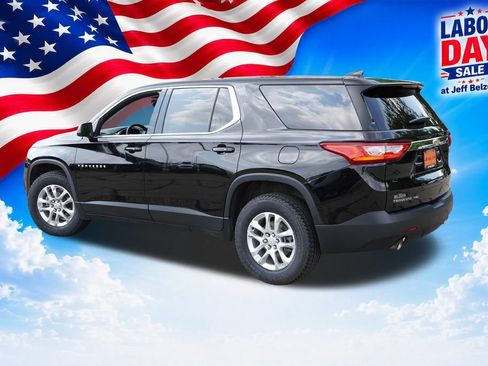 Used 2021 Chevrolet Traverse LS AWD/4WD image 8
