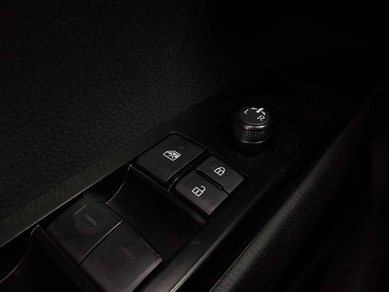 Used 2026 Toyota Camry SE FWD image 23