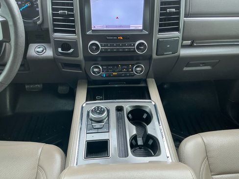 Certified 2019 Ford Expedition XLT w/ Equipment Group 202A RWD image 20