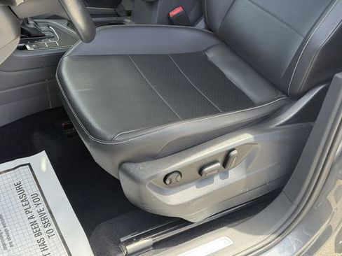 Used 2021 Volkswagen Tiguan SE R-Line image 13