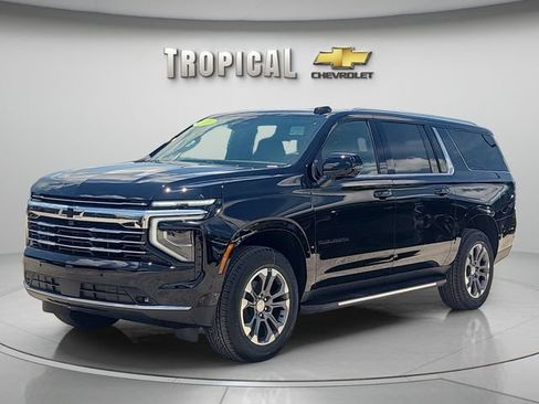 New 2026 Chevrolet Suburban LT w/ Comfort Package RWD image 1