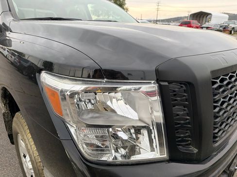 Used 2019 Nissan Titan S AWD/4WD image 3