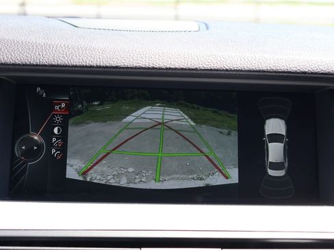 Used 2014 BMW 550i xDrive Sedan image 26