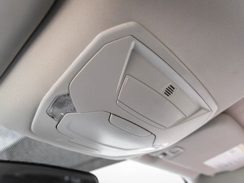 Used 2019 Ford Escape SE image 25