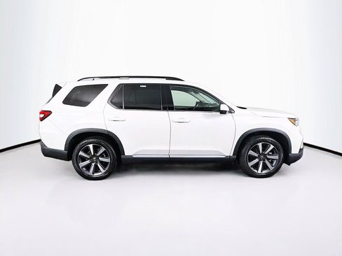 Used 2024 Honda Pilot Touring image 12