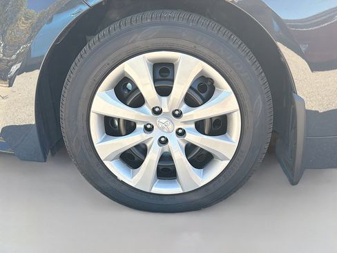 Used 2026 Toyota Corolla LE image 38