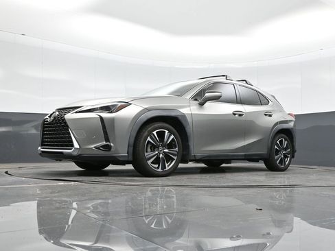 Used 2019 Lexus UX 200 image 36