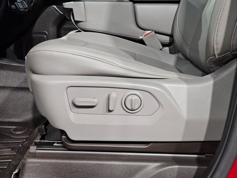 Used 2021 GMC Sierra 1500 SLT AWD/4WD image 22