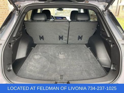 Certified 2025 Chevrolet Equinox EV LT image 24