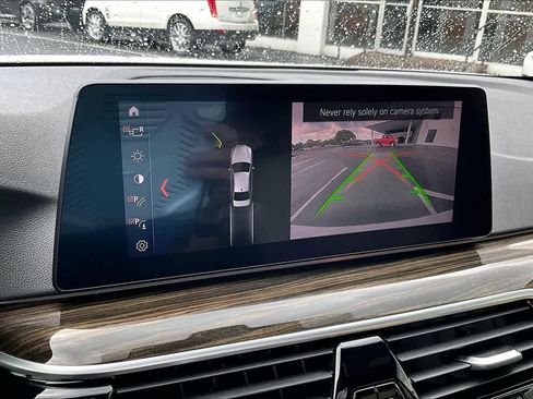 Used 2019 BMW 530i w/ Convenience Package RWD image 28