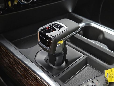 Used 2025 GMC Sierra 1500 Elevation w/ Elevation Premium Package image 23