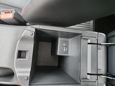 Used 2019 Nissan Sentra SR w/ Premium Package (SR) FWD image 28
