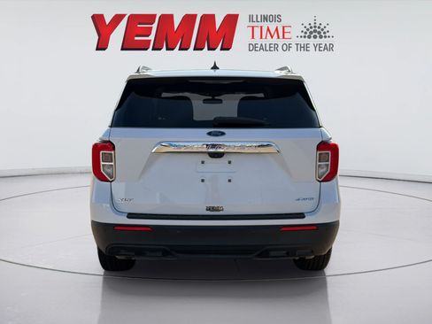 Used 2021 Ford Explorer XLT AWD/4WD image 7