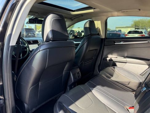 Used 2020 Ford Fusion Titanium AWD/4WD image 19