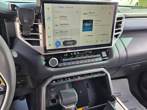 Used 2025 Toyota Sequoia Platinum AWD/4WD image 22
