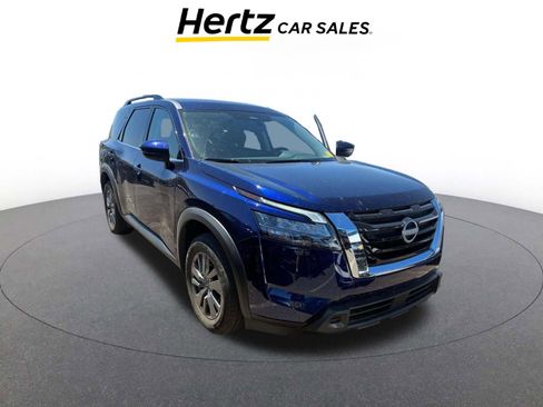 Used 2025 Nissan Pathfinder SV FWD image 1