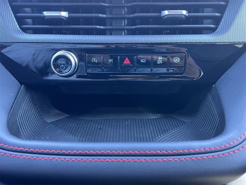 New 2026 Ford Explorer ST-Line w/ ST-Line Street Pack image 6