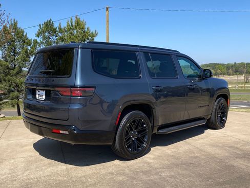 Used 2023 Jeep Wagoneer Series II image 6